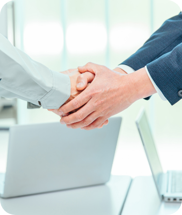 イメージ：人材紹介により人手不足の企業の雇用をサポートします。